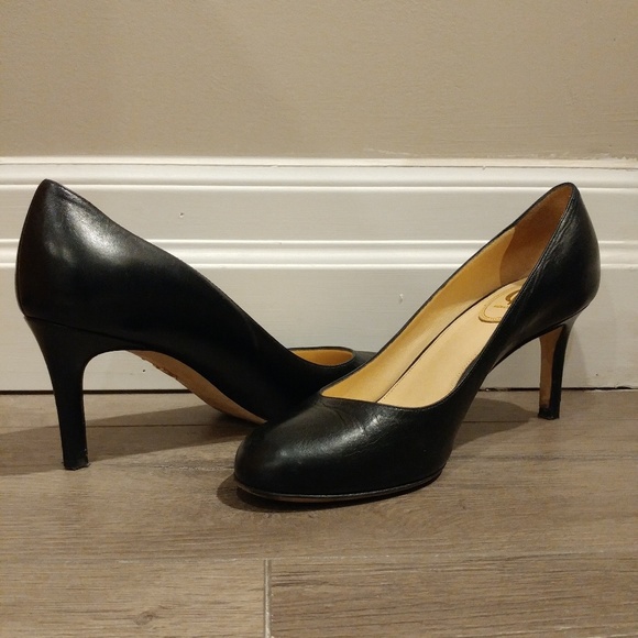 Vince Camuto Shoes - VC Signature Pumps